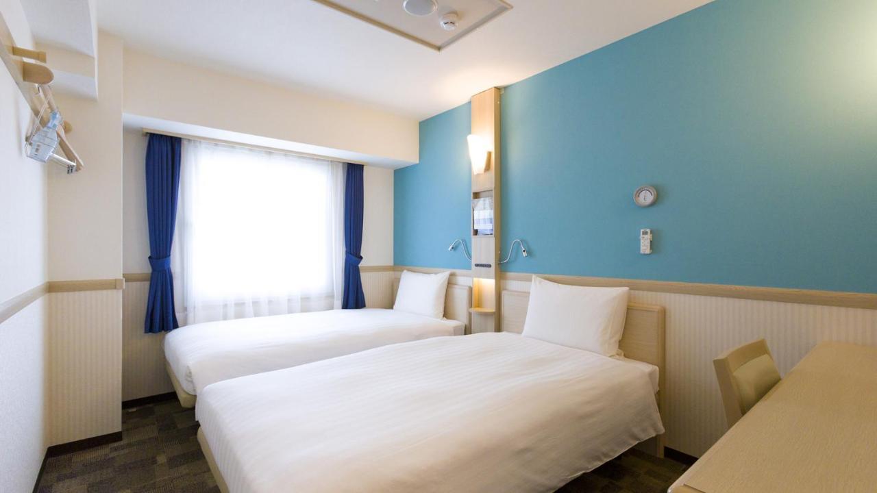 Toyoko Inn Tsubame Sanjo Ekimae Exteriör bild